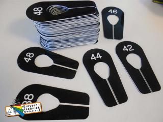 Kunststof maataanduiders voor kleding in diverse standaard kleuren